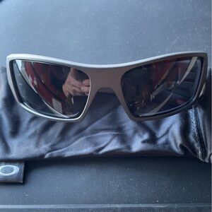 Oakley Men’s Gascan Matte Charcoal Grey Sunglasses